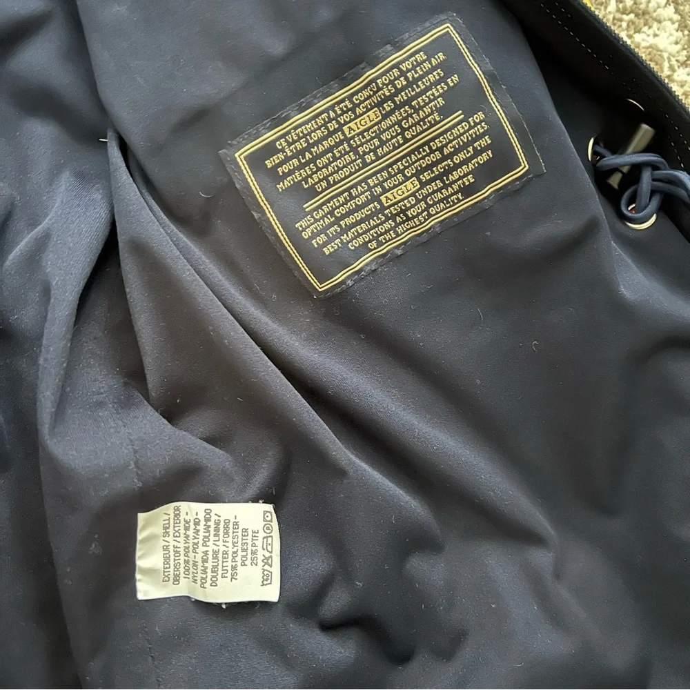 AIGLE Gore-Tex Jacket Mens size Medium Yellow  Outdoor Hiking Rain Coat Utility